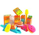Linija Scrub Daddy proizvoda za čišćenje
