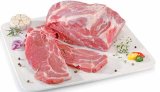 Svinjski vrat s kosti na pultu 1 kg