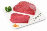 Juneći but bez kosti na pultu 1 kg