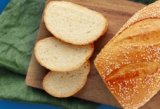 Domaći beskvasni bijeli kruh sa sezamom