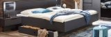  Set krevet + 2x noćni ormarić Barcelona, boja: grafit siva, dim.: 180x200 cm, vanjske dim.: 289x92x210 cm, s LED rasvjetom en. učinkovitosti F. Uz nadoplatu dostupno: podnica, madrac, ladica ispod 