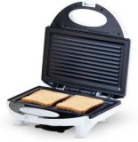 TOSTER 750W 1 KOM