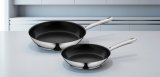 SET TAVA WMF NORDIC PROFI 24 i 28 cm prženje s malo masnoće bez lijepljenja 1 set